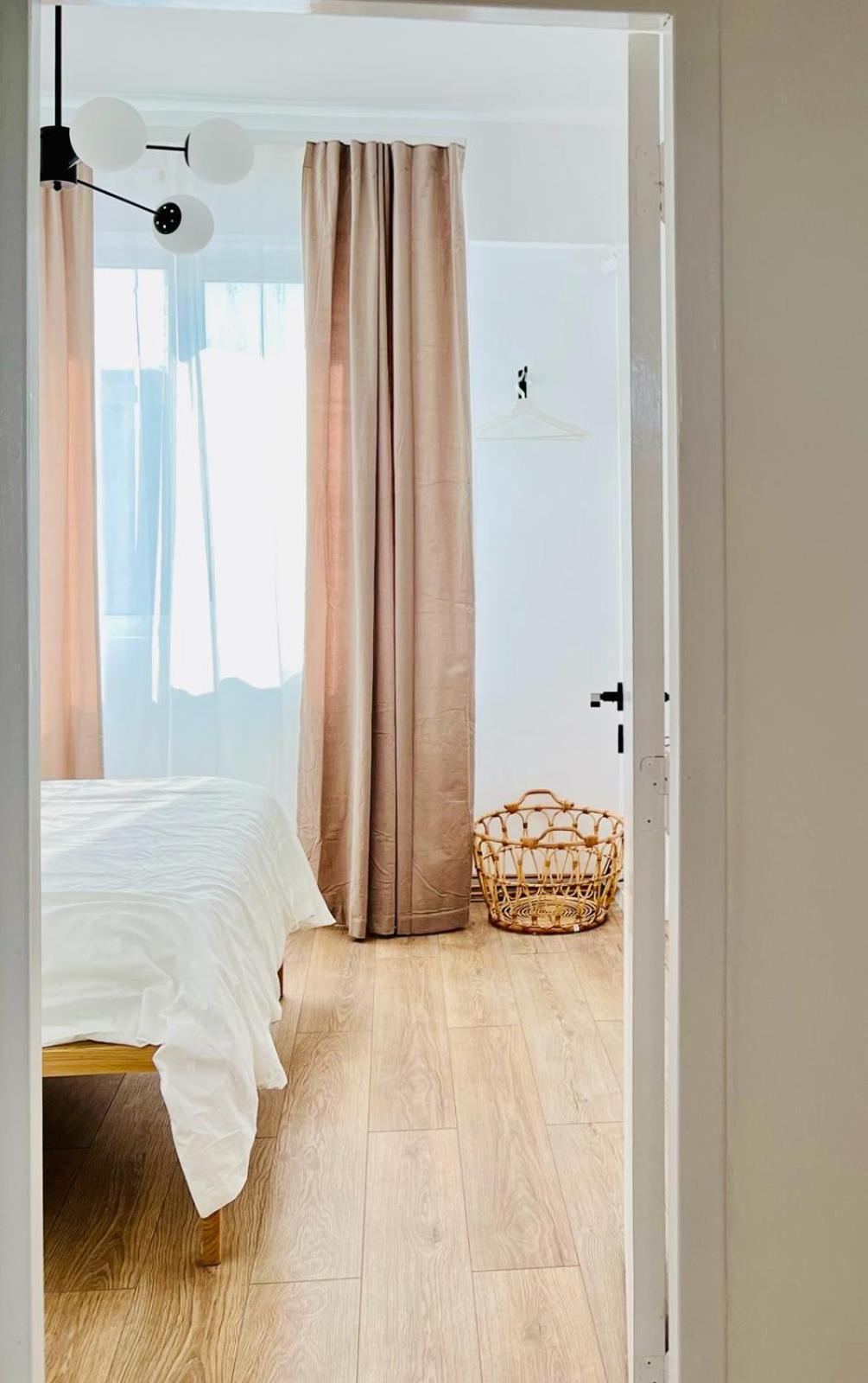Апартаменти Urban Parkside Retreat Cozy 2-Bed Ap By Metro Бухарест Екстер'єр фото